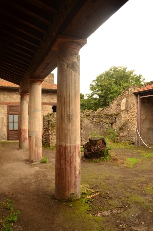 -Beautiful-City-Pompeii-Frozen-Time-small-